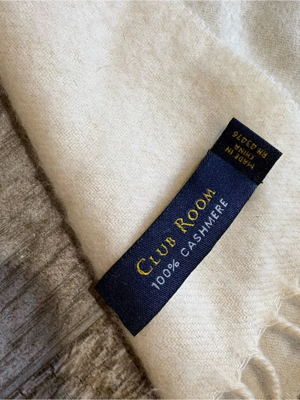 Club Room Unisex Scarf Ivory 100% Cashmere Luxury Fringe Winter Accessory